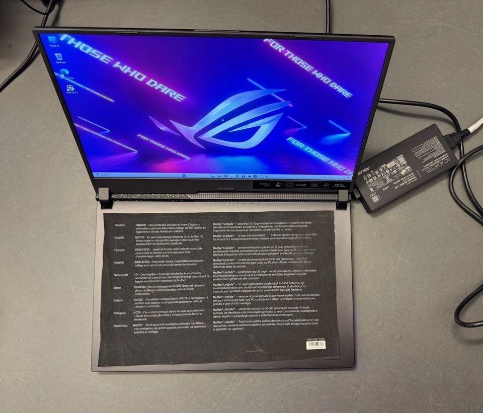 Asus ROG Strix G17 17.3 G713RM-KH161W Ryzen 7 16GB RTX3060 1TB SSD Windows 11