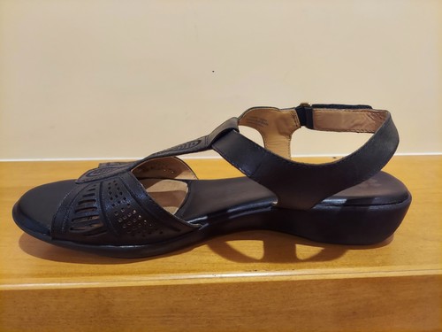 NATURALIZER LEATHER FLAT STRAPPY SANDALS WOMENS SZ 8.5 W ADJ HOOK & LOOP BLACK - Picture 9 of 16