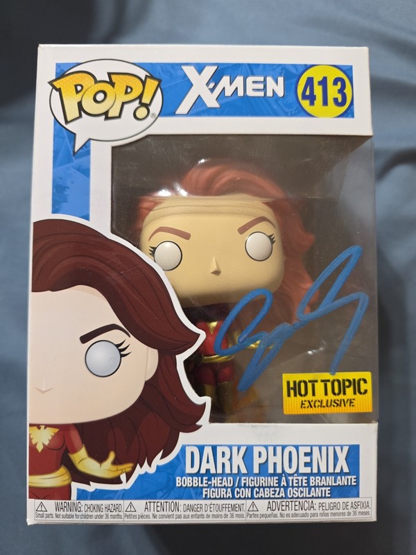 Sophie Turner X-Men Hot Topic  Signed Dark Phoenix 413 Funko Pop Figure COA 