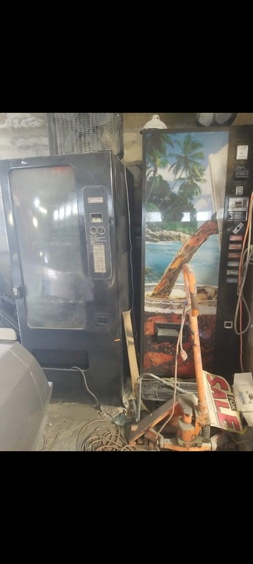 6 Soda Machine 2 Snack Machine to start Business
