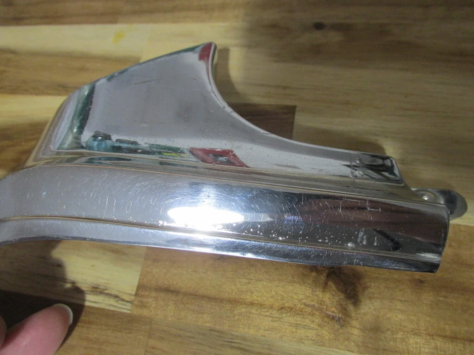 ORIGINAL RIGHT REAR BED CORNER TRIM MOLDING 1968 - 1972 CHEVROLET EL CAMINO — 第 2/4 张图片