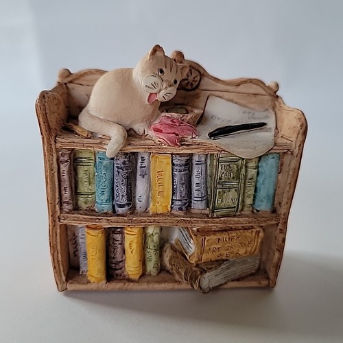 3 Peter Fagan Cat Figurines Book Case Barrel Gifts Scotland - Picture 2 of 9