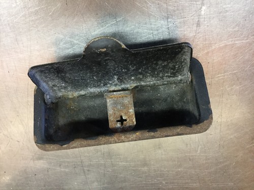 Triumph Spitfire TR6 TR250 • Original Dashboard Ashtray. Used. T3845 - Picture 2 of 5