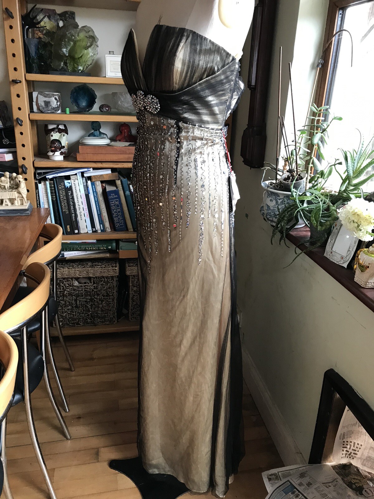 Picture 4 of 12