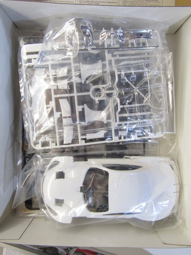 Tamiya 1:24 Scale Zent Lexus Cerumo SC 2006 Super GT Model Kit # 24303**3700+P/E - Picture 8 of 13
