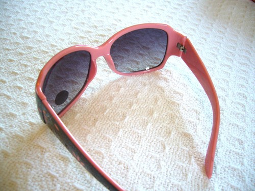 Gafas de sol para mujer con estrás de 2 tonos flores de diseñador 8121R - Imagen 8 de 27