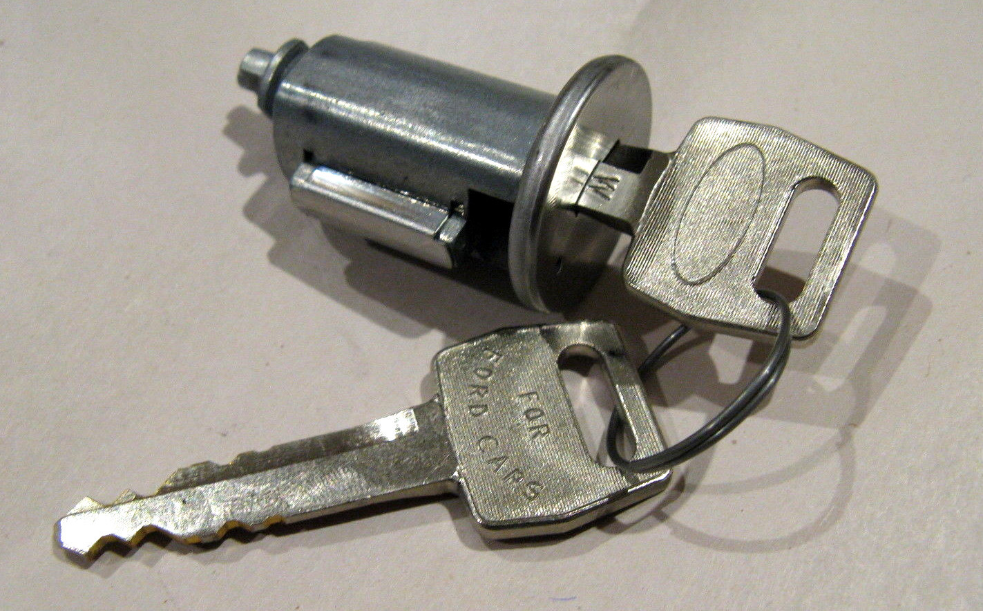 Ford Mustang 1967 1968 1969 Ignition barrel / cylinder & 2 keys Lincoln Mercury