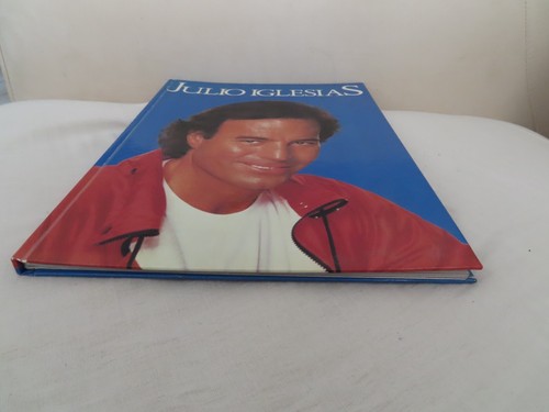JULIO IGLESIAS-Very Rare HARDCOVER PHOTO BOOK about his musical career--BOOK - Picture 6 of 21