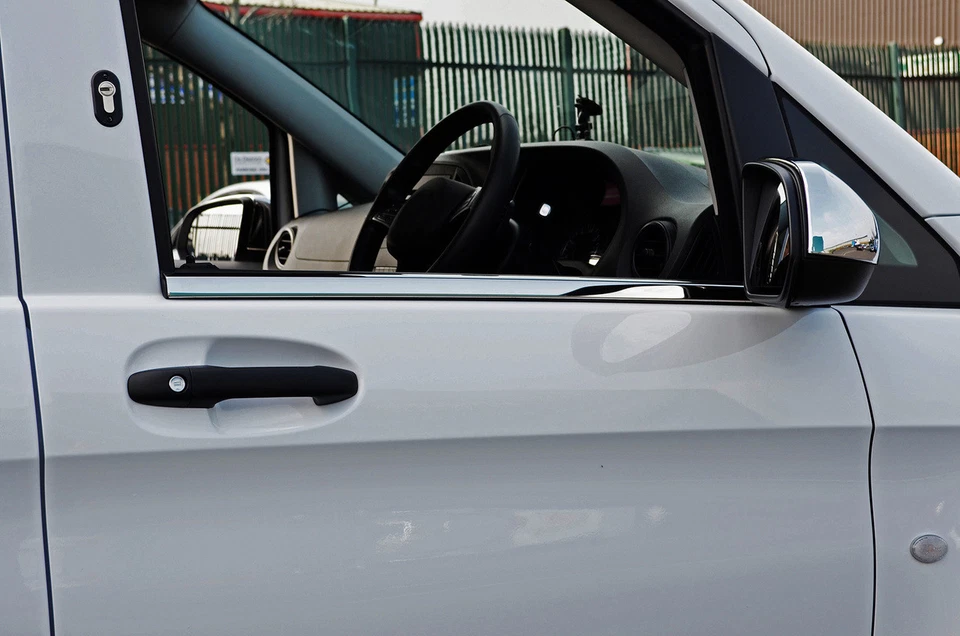 Cubiertas de moldura de umbral de ventana de puerta lateral cromadas para Mercedes-Benz Clase V (2015+) - Imagen 2 de 3