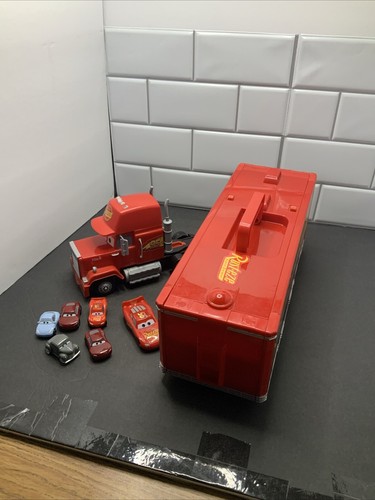 Disney Pixar Cars Lightning McQueen #95 Rust-eze Mack Truck & Trailer Piston Cup - Picture 12 of 21