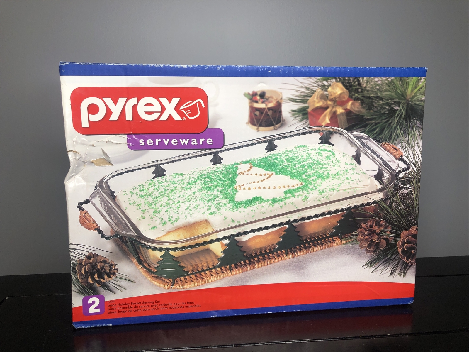 2 Pc. Pyrex Serveware Set 9" x 13" Baking Dish & Pine Christmas Tree