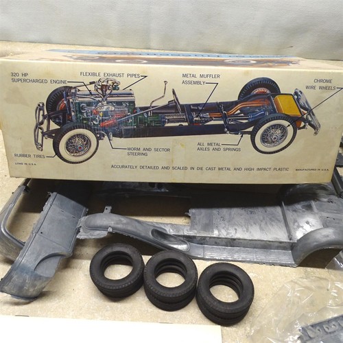 Vintage Hubley Classic Metal Kit Duesenberg Car, Model SJ 1/18 Scale - Picture 11 of 14