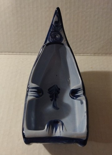 Hand Painted Ceramic Gondola Ashtray - Picture 7 of 9
