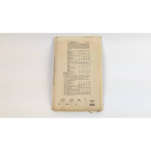 70s Women's Coat Skirt and Pants Sewing Pattern, Size 10 UC Vintage Vogue 9145 - Picture 3 of 7