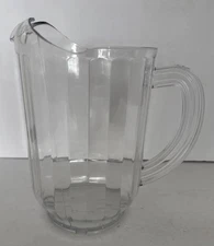 Beer Pitcher 32 oz Hard Plastic Beverage Pitcher Pubs Restaurants Carlisle USA