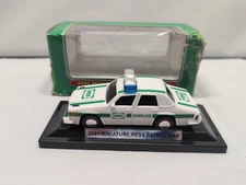 HESS MINI PATROL CAR ON STAND 2003 BOX POOR CONDITION CAR IS GREAT 4"L