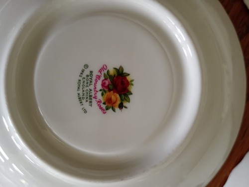 Royal Albert Old country Roses 5 Saucers & 2 Side Plates All 1962 Back Stamps - Bild 18 von 19