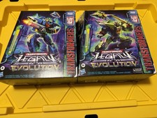 Transformers Legacy Evolution Skyquke And Dreadwing. Brand new.