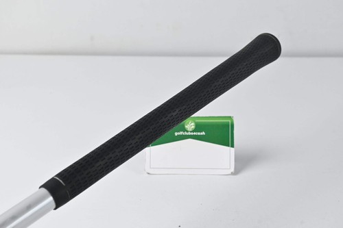 Taylormade R9 #4 Wood / 17 Degree / Stiff Flex Fujikura Motore 70 Shaft - Picture 8 of 8