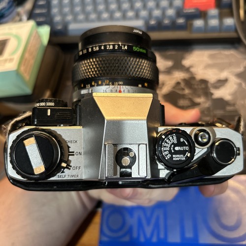 Vintage Used OLYMPUS OM-10 Film 35mm Camera with Case & 50mm 1.4 Zuiko - Picture 4 of 10