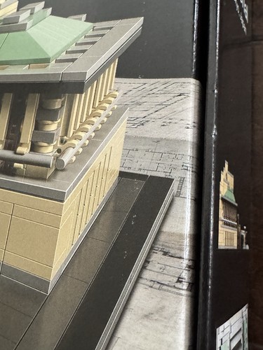 LEGO ARCHITECTURE Imperial Hotel 21017 - Picture 15 of 24