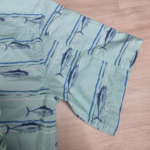 Camisa Huk Fish Estampado Ventilada Manga Corta Abotonada Verde Talla Pequeña - Imagen 8 de 8