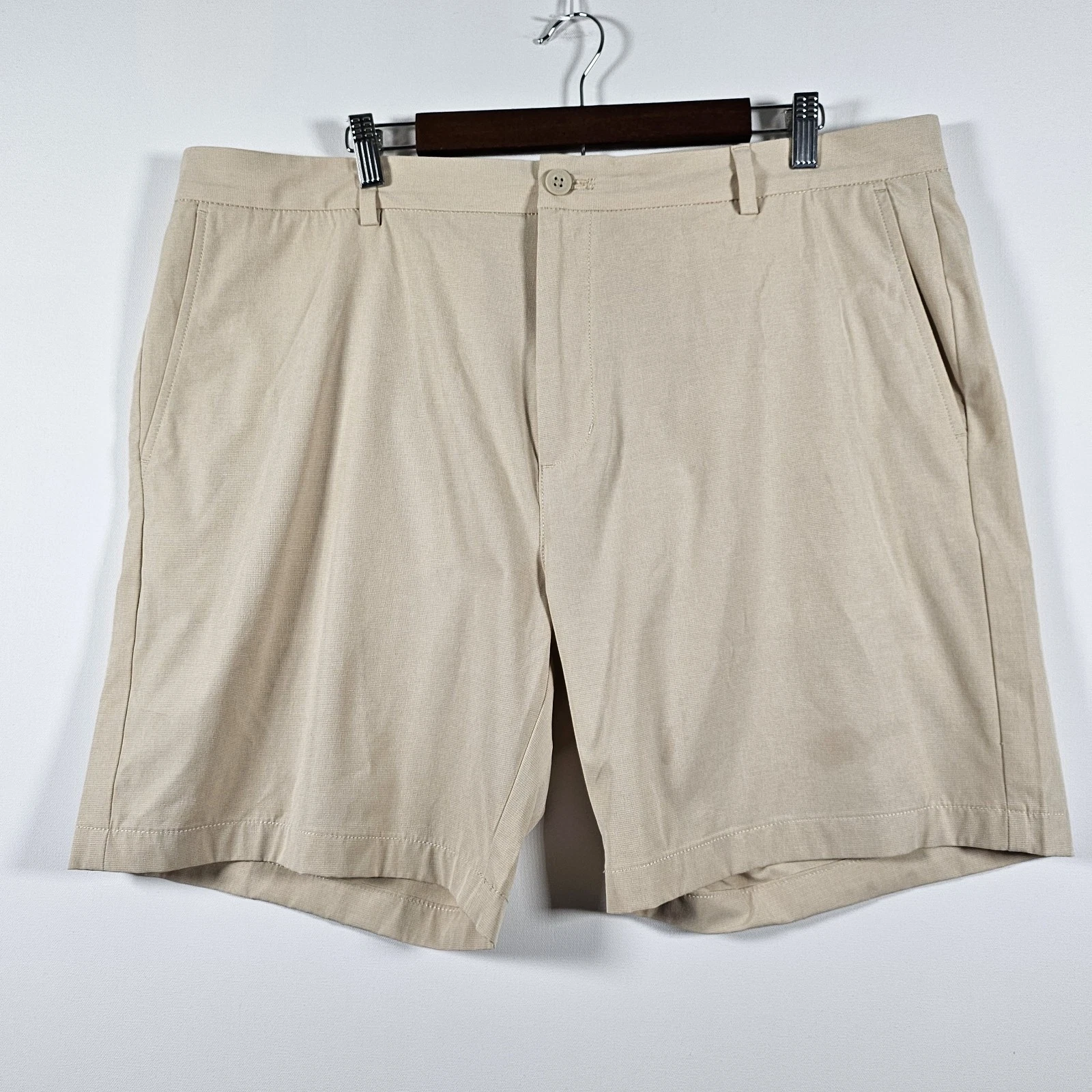 Vineyard Vines Performance Breaker Shorts Men's Size 40 Khaki Biege Golf Preppy