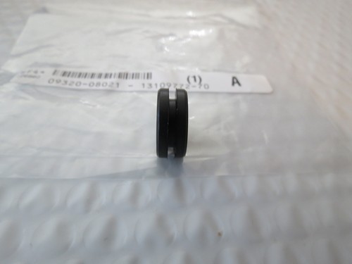 (10) SUZUKI AIR BOX & REAR FENDER RUBBER GROMMETS TM 100 125 TM250 TM400 VINTAGE - Picture 3 of 4
