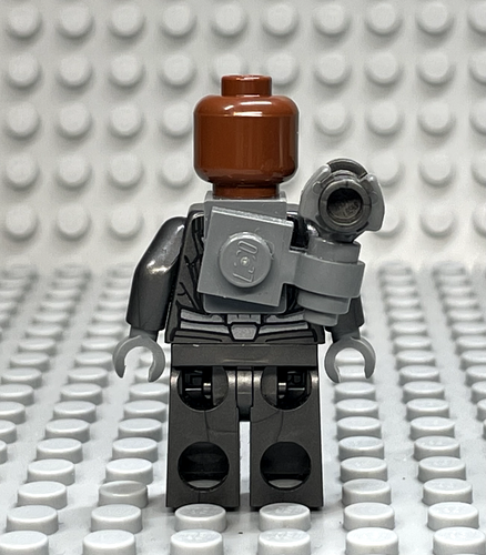 LEGO Minifigure - War Machine - Pearl Dark Gray and Silver Armor - sh0819 - Picture 3 of 6