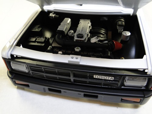 NEW RC4WD TRAIL FINDER 2 Body Set Toyota 1987 LWB WHITE Xtracab +Lights TF2 WD3T - Picture 7 of 11