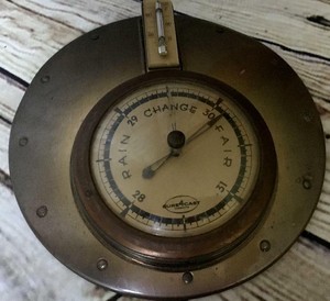 Vintage-Metal-Barometer-Temperature-Instrument-Brass-Weather-Station
