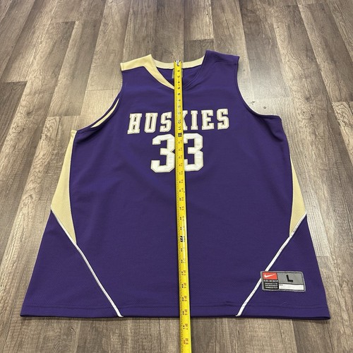 VTG NIKE WASHINGTON HUSKIES #33 SZ L PURPLE GOLD BASKETBALL JERSEY (56) - Picture 4 of 5
