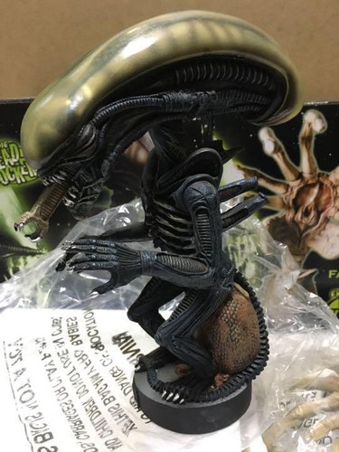 NECA Alien Extreme Head Knockers Alien, facehugger, Aliens queen Figure Set - Picture 2 of 10