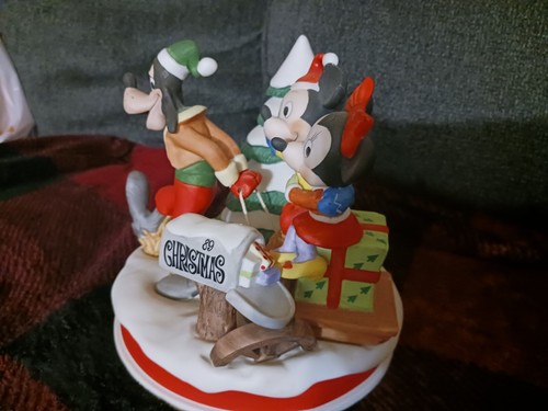 Vintage 1989 Disney limited edition sleigh ride figurine - Picture 3 of 6