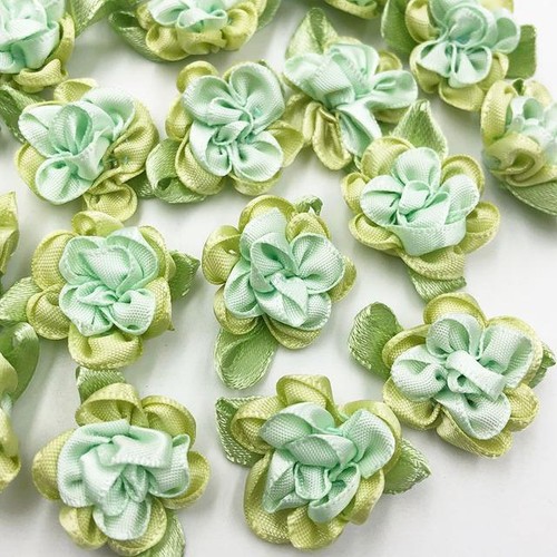 Applicazioni fiori nastro di raso 2 toni arte da cucire decorazione scrapbooking 40 pz - Foto 25 di 27
