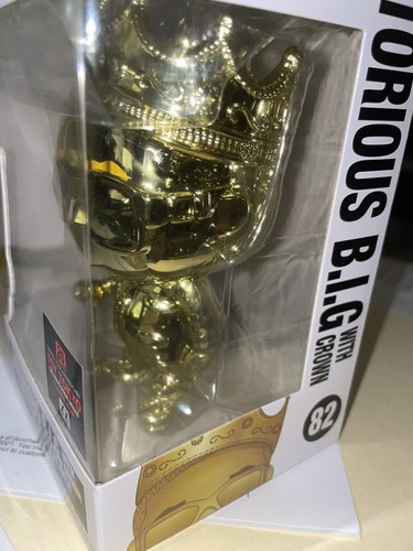 FUNKO POP! Rocks - The Notorious B.I.G. with Crown #82 - Toy Tokyo - Gold Chrome - Picture 8 of 8