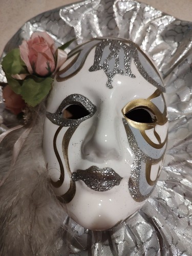 Ceramic Silver Gold  Painted Mardi Gras Hanging Elegant Wall Mask. - Picture 15 of 18