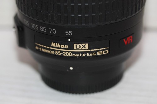 Nikon AF-S DX VR Zoom-Nikkor ED 55-200mm F4-5.6G - Picture 4 of 7