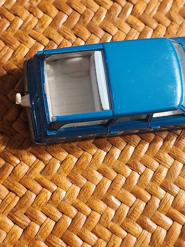 Vintage 1966 Lesney Matchbox No. 42 Studebaker Lark Wagonaire Turquoise Wagon - Picture 14 of 15