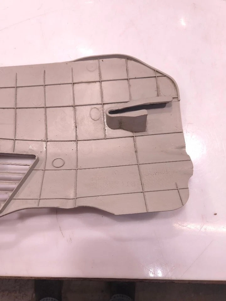 Hyundai Accent 2008 parte superior derecha pasajero tablero embellecedor cubierta OEM pieza usada Foto 4 de 4