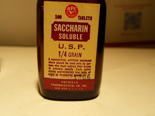 VINTAGE APC SACCHARIN SOLUBLE BOTTLE IN ORIGINAL BOX NOS - Picture 3 of 11
