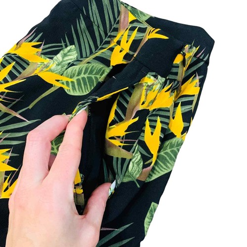 Neu ohne Etikett Carolina Belle schwarze Sommershorts mit Blumenmuster Größe 8 nie getragen Damen MEDIUM  - Bild 4 von 7