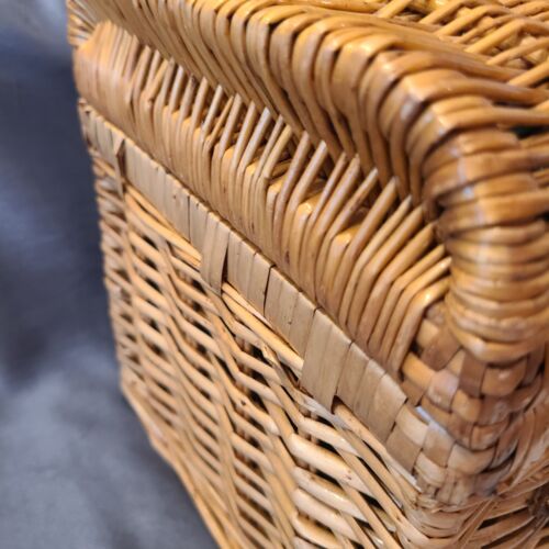 Vintage Swissrose Picnic Basket Set Glasses Opener Cutting Board Woven 13x10x8.5 - Picture 22 of 23