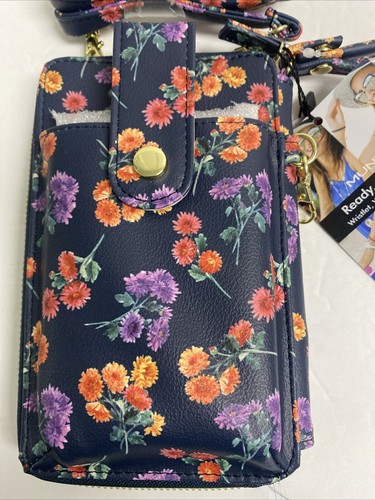 MUNDI Ready, Set, Go! Wristlet Wallet Crossbody NWT - Picture 2 of 5