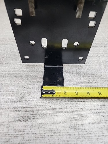 Air Lift 57200 / 88200 / 89200 LoadLifter Lower Bracket - Picture 6 of 9