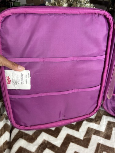 VINTAGE BRATZ Authentic Rolling Doll N' Luggage - Holds 6 Dolls, Purple, Cloe - Picture 8 of 11