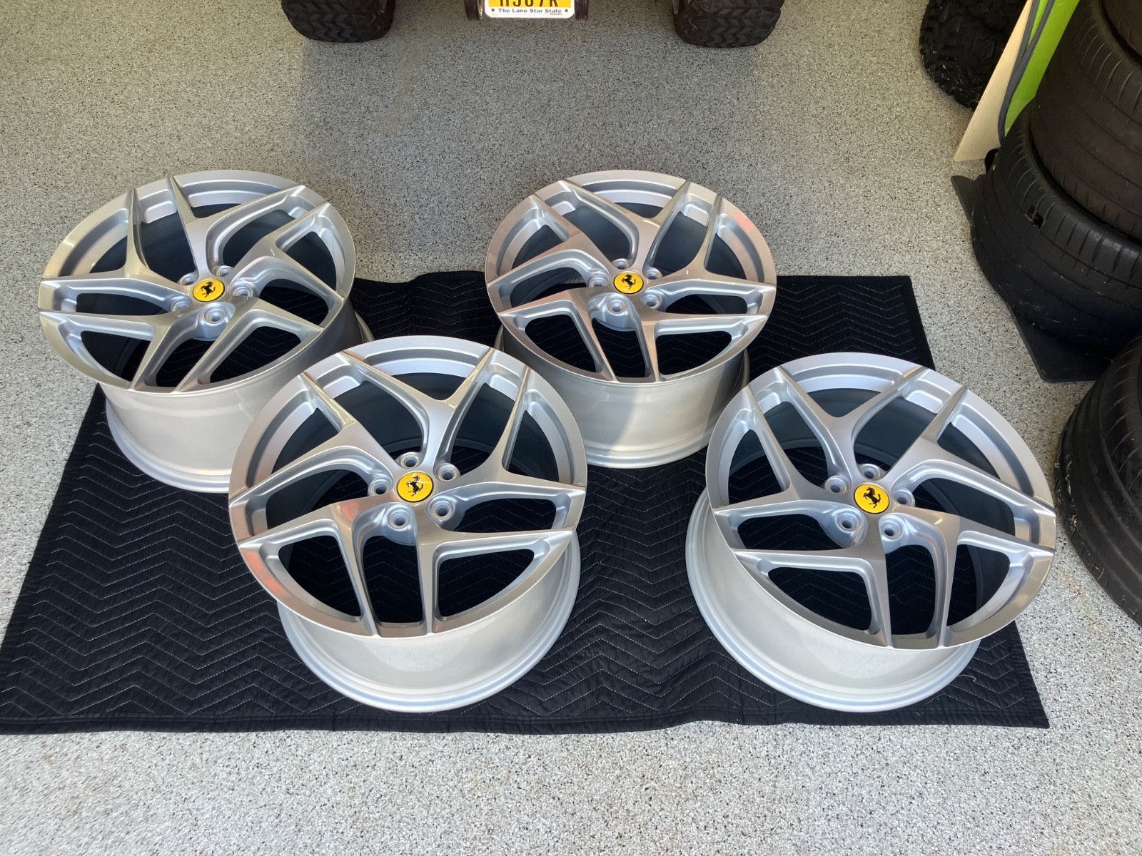 Ferrari 812 Wheel