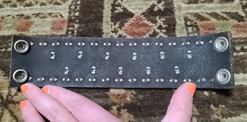 Vintage Punk Spike Nieten Braun Leder Manschette Armband Unisex passt bis zu 7,5" - Bild 13 von 23