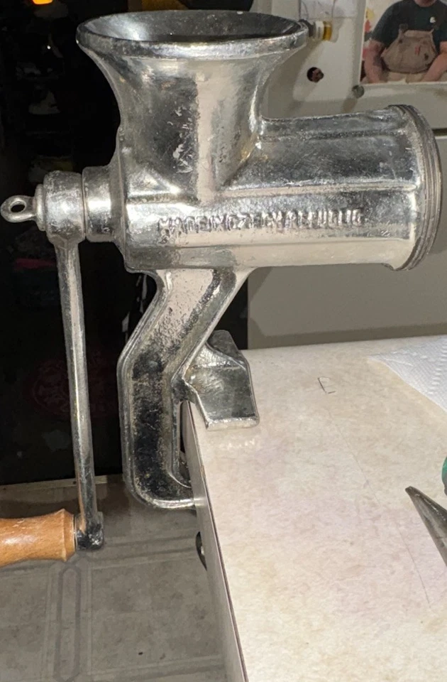 Porkert # 10 Profesional Meat Grinder Made In Czecchoslovakia Cast Iron - Image 2 of 4