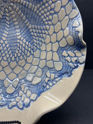 Beautiful Hand Crafted Bowl Of Art - Picture 5 of 9